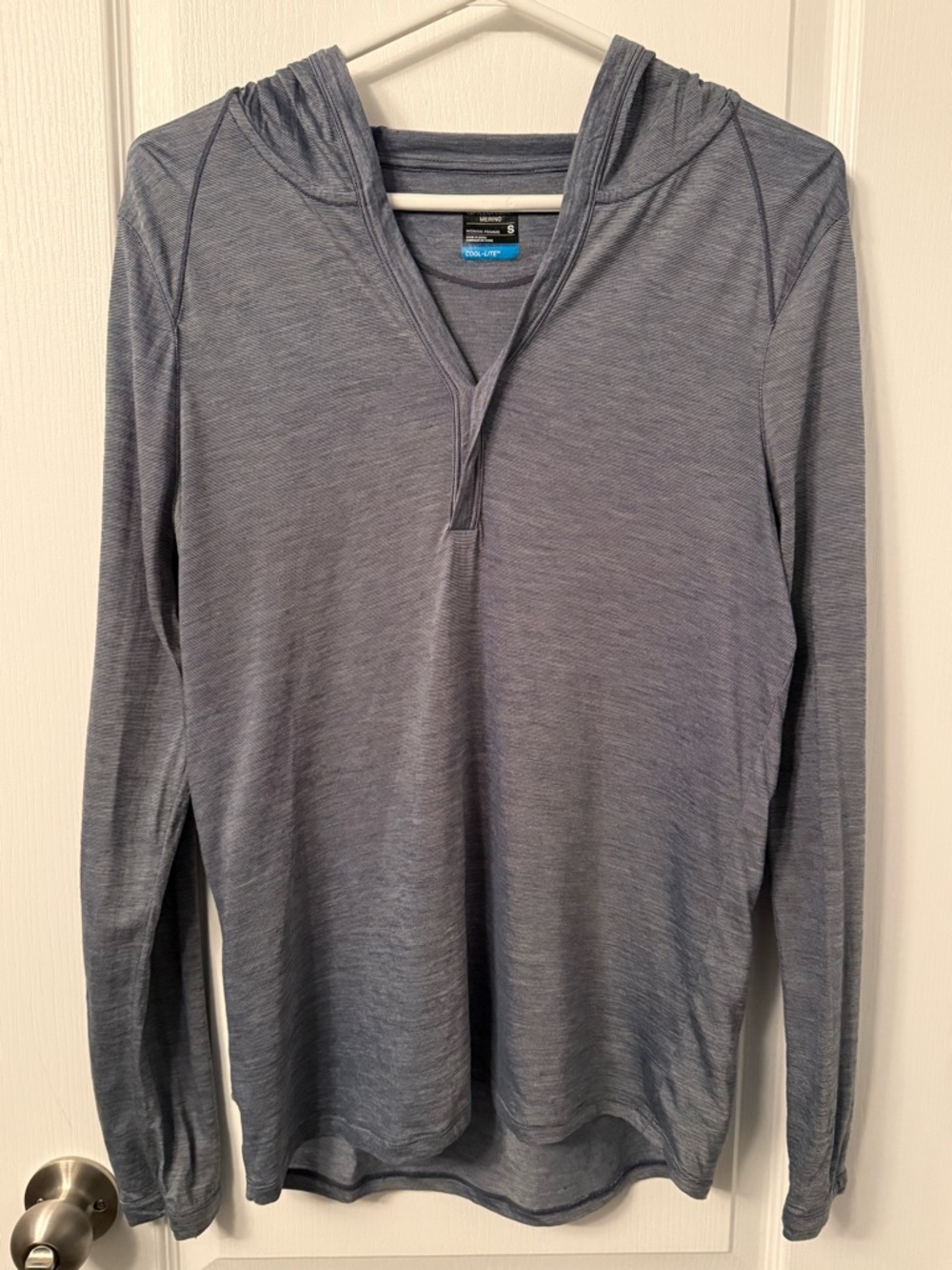 Icebreaker Women's Cool-Lite Heather Blue V-Neck Hooded Top